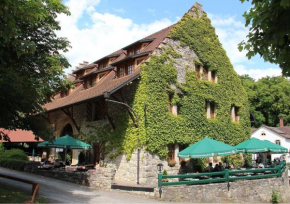 WASSERSTELZ Historisches Genusshotel & Restaurant am Rhein